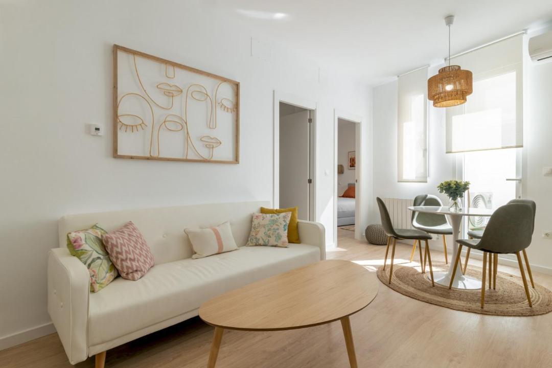 2 Bedrooms 2 Bathrooms Furnished - Retiro - Refurbished - Mintystay Madrid Buitenkant foto