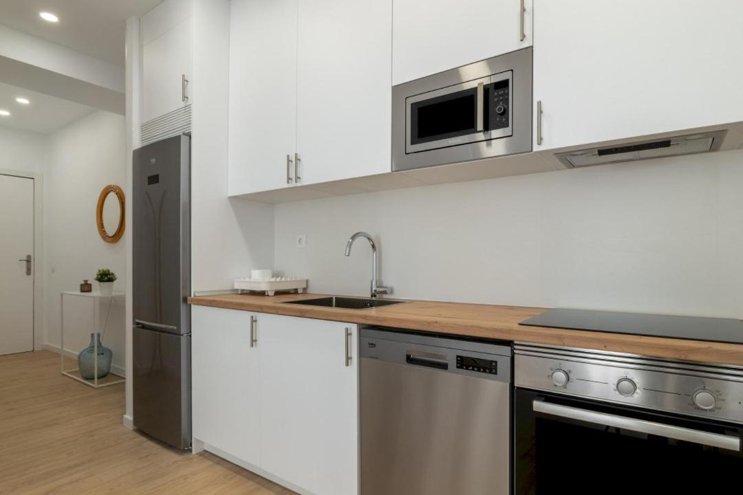 2 Bedrooms 2 Bathrooms Furnished - Retiro - Refurbished - Mintystay Madrid Buitenkant foto